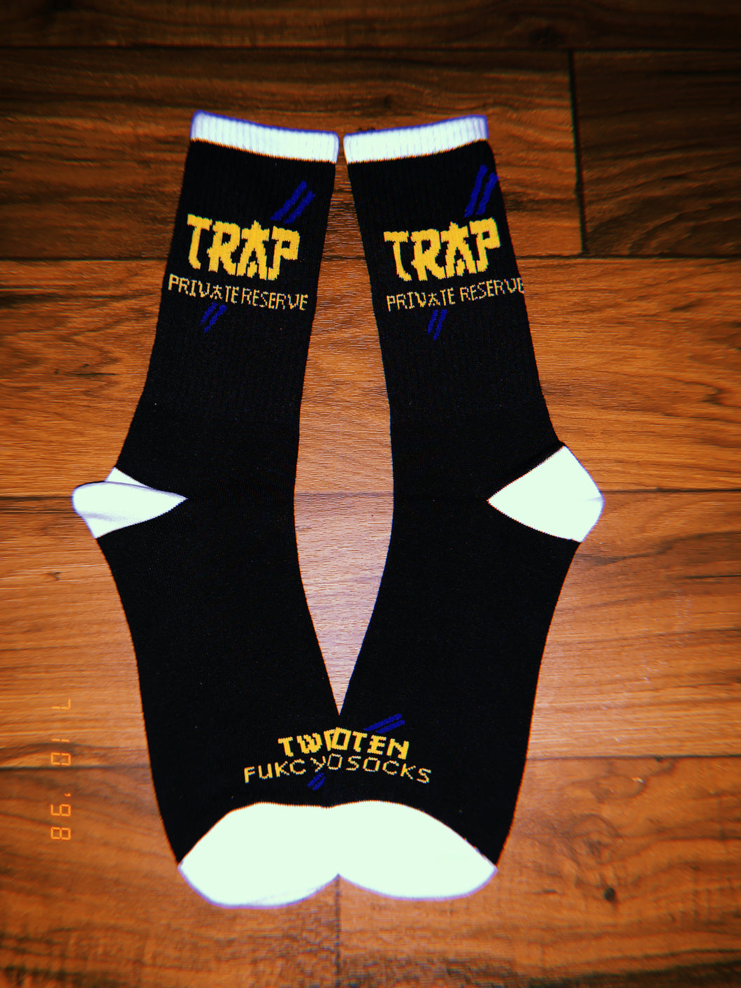 TPR & TWO TEN CREW SOCKS